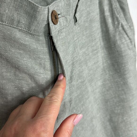 Patagonia Grayish Green Flat Front 9” Regular Fit Shorts Size 34 - Picture 2 of 7